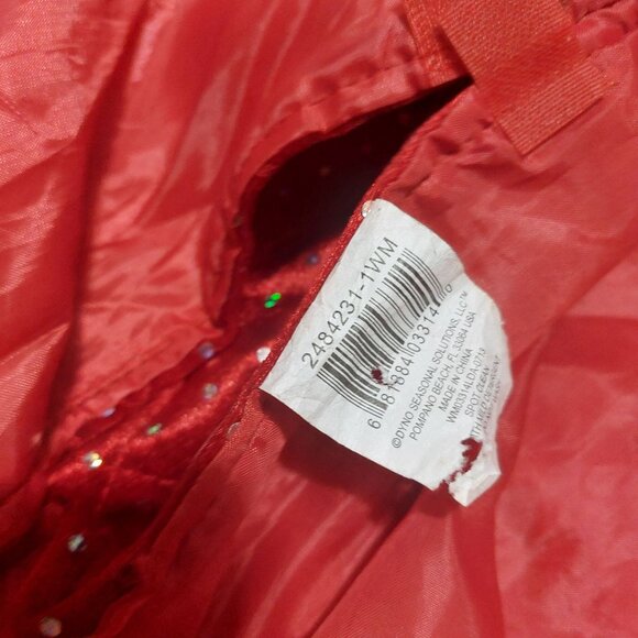 Northlight Red Quilted Velvet Tree Skirt with Shimmery Glitter Accents 48" - Picture 5 of 5